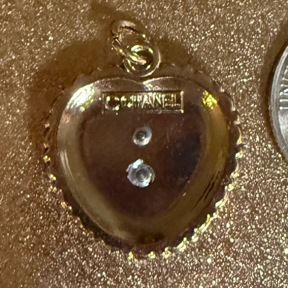 Chanel Gold and White Heart Charm Pendant Zipper Pull - Picture 3 of 3